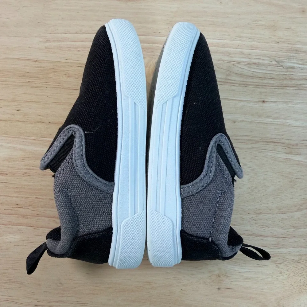 Quiksilver Sneakers Boys Black Gray Canvas Slip-On Low Top Casual Shoes - 7